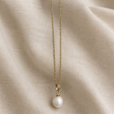 Ria Pearl Necklace With Thin Chain